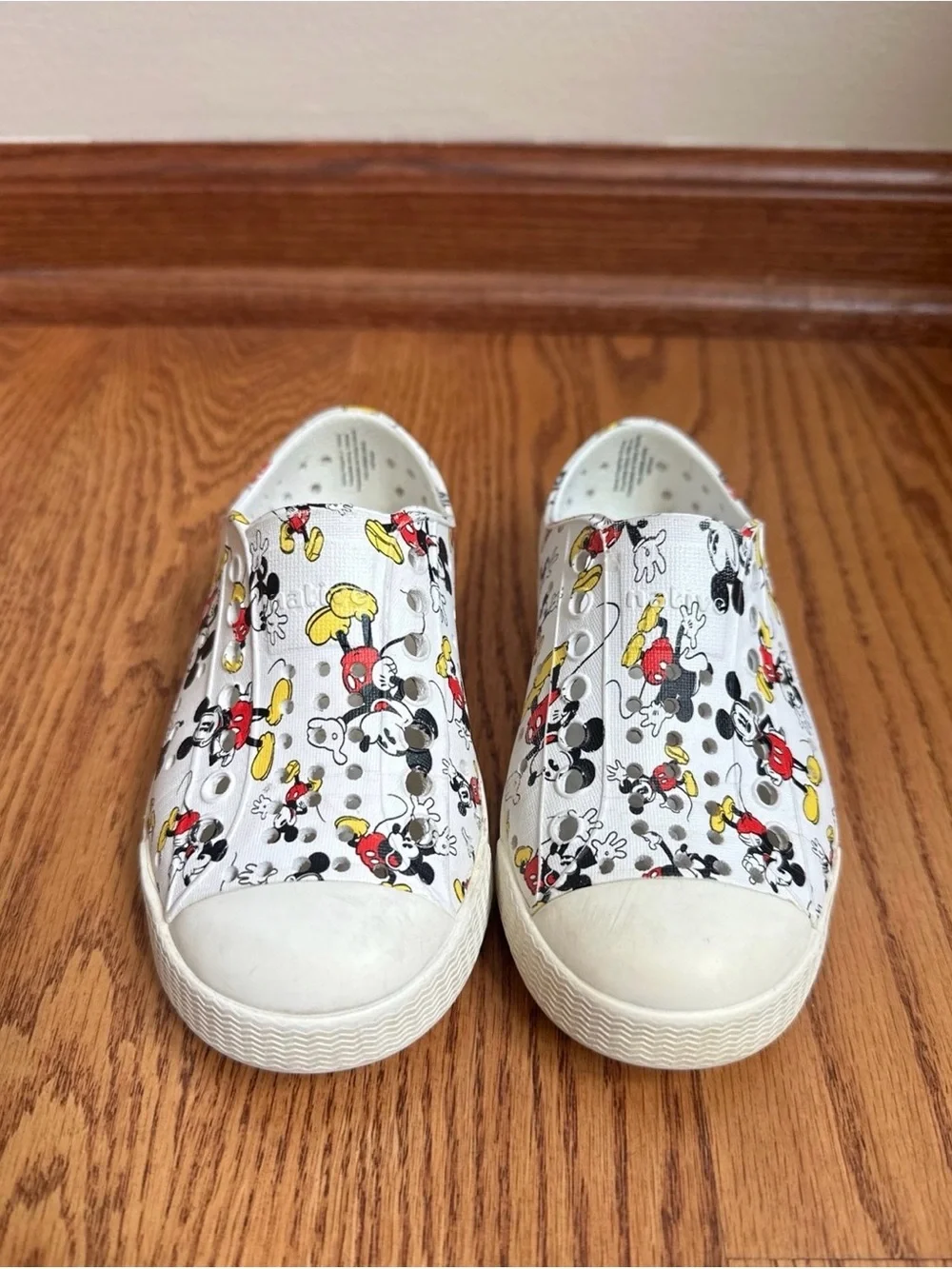 Native Jefferson Disney Slip-On Shoes Size C9 Mickey Mouse